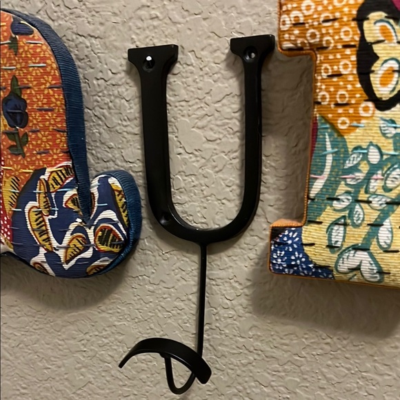 Colorful Laundry Wall Decor - Picture 7 of 9